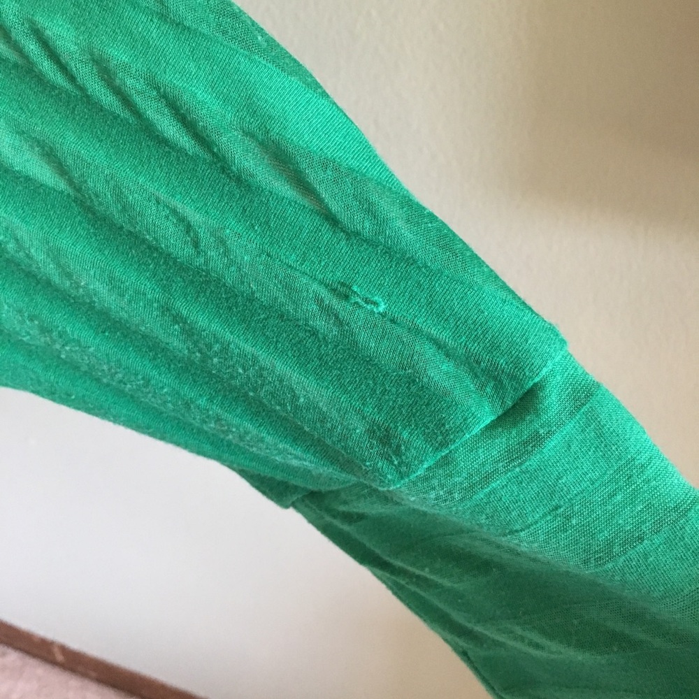 ❤️LAST DAY! Donating!❤️BCBGMAXAZIRA green shirt - Picture 3 of 8